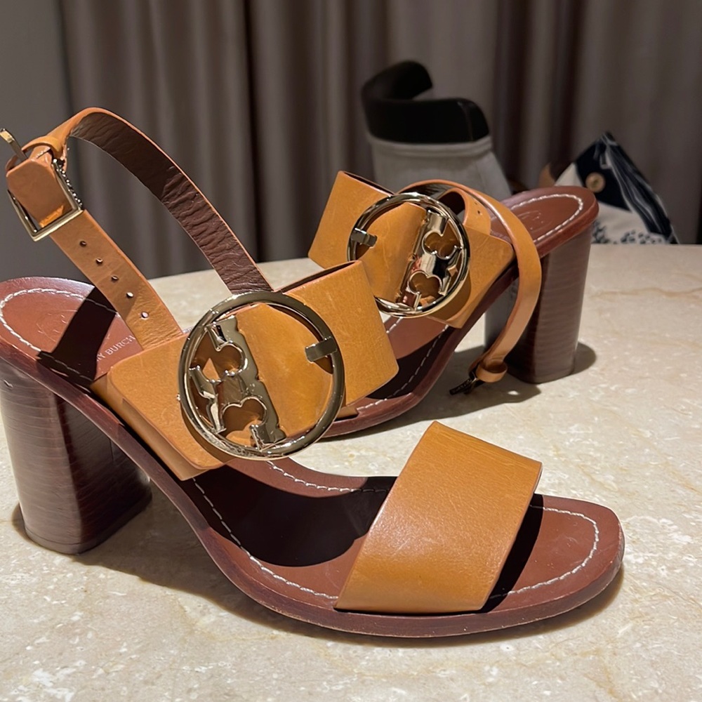 Tory Burch brown leather heeled sandals with gold details